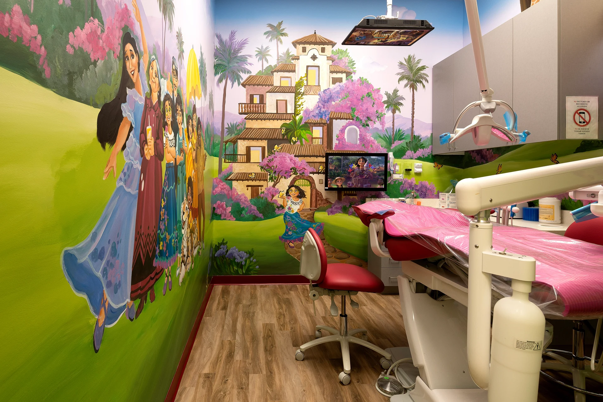 Super Kids Dental Anaheim office interior, photo 8