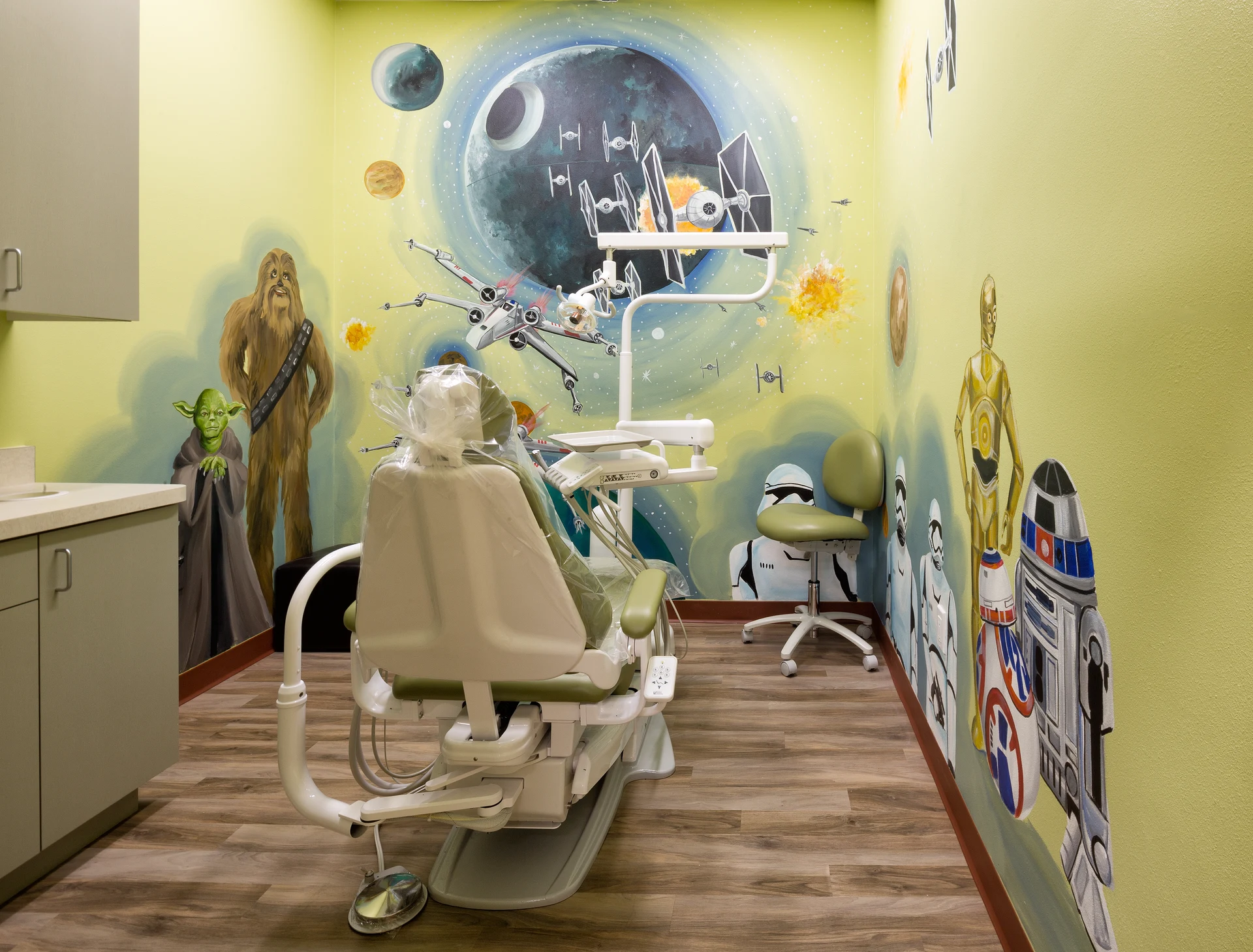 Super Kids Dental themed office space 4