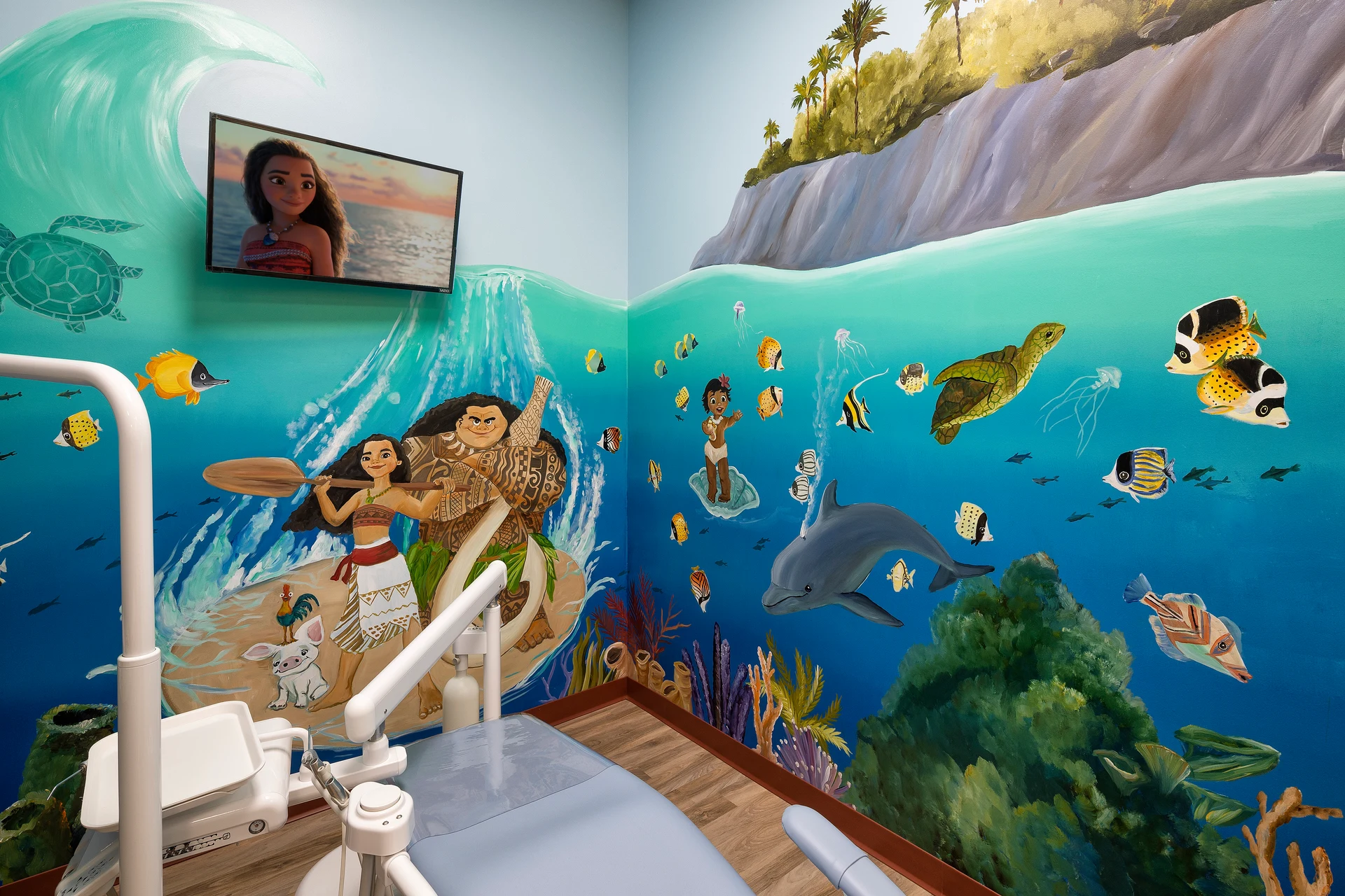 Super Kids Dental themed office space 7