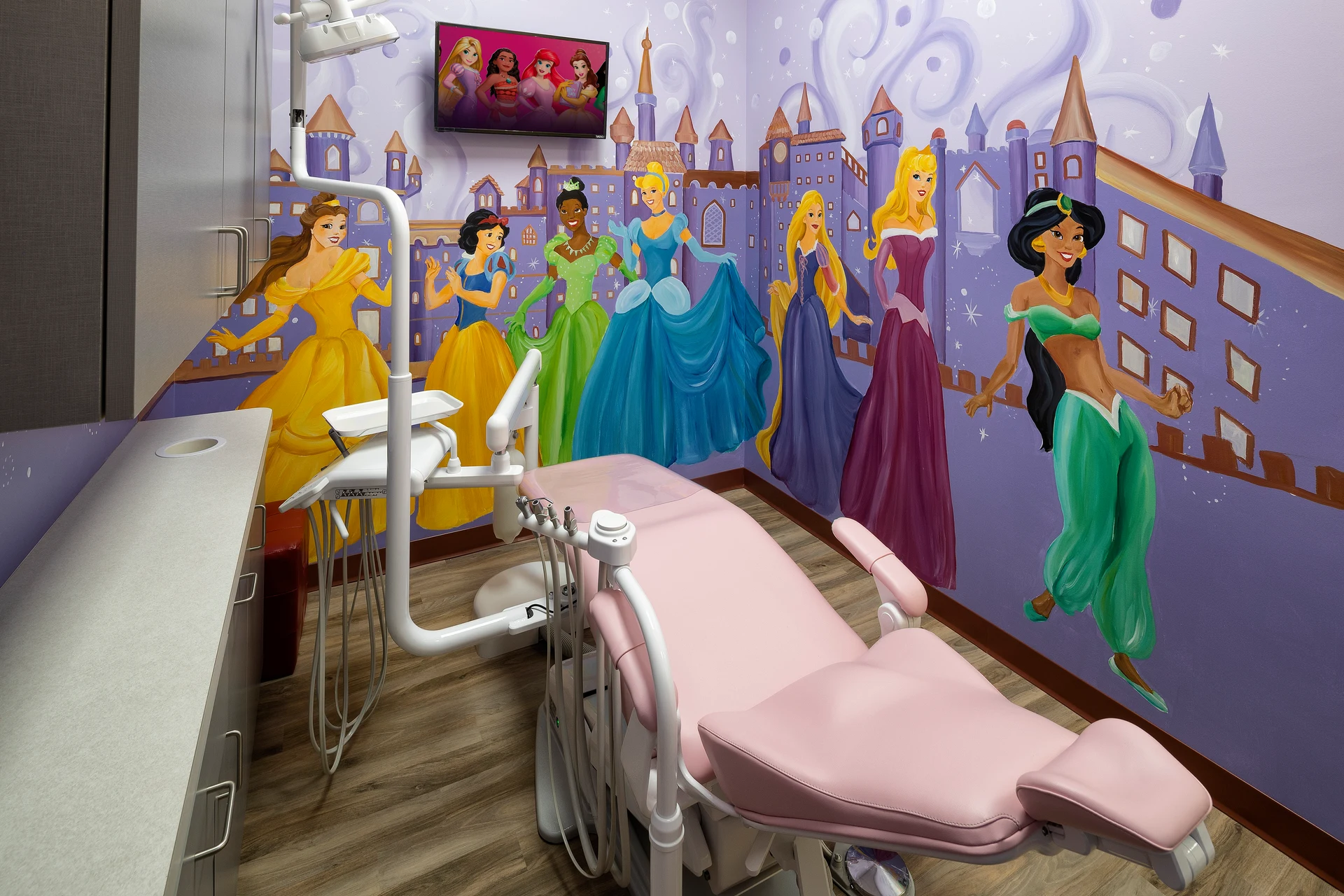 Super Kids Dental themed office space 8