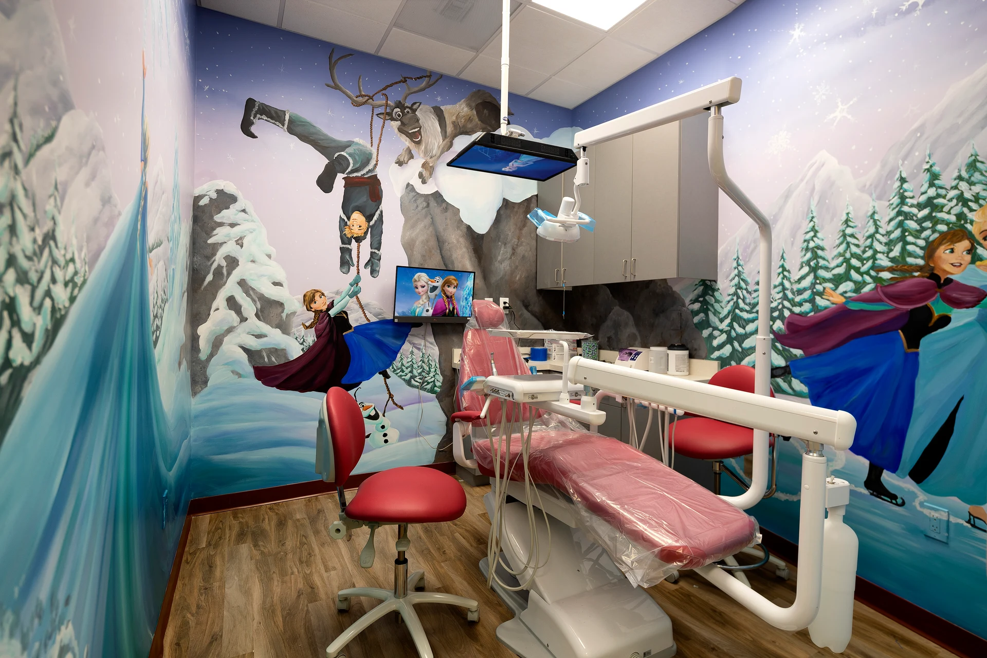 Super Kids Dental Lynwood office interior, photo 4