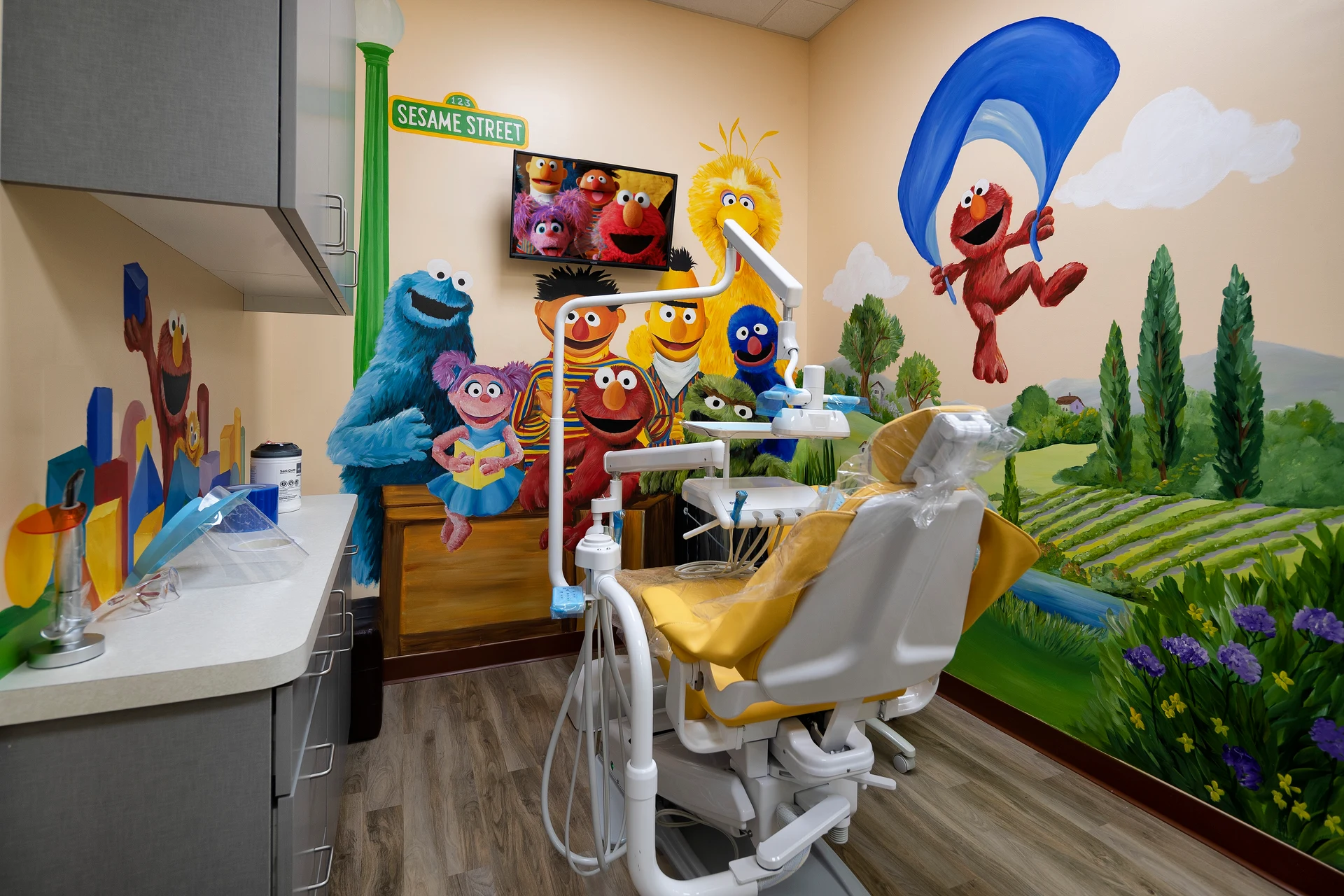 Super Kids Dental themed office space 15