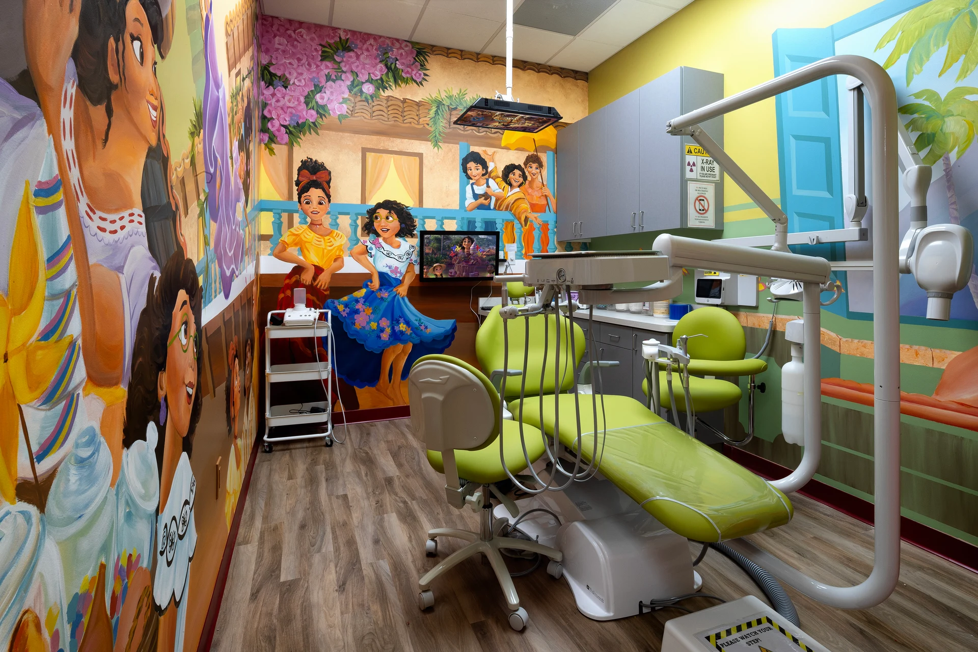 Super Kids Dental Oxnard office interior, photo 2