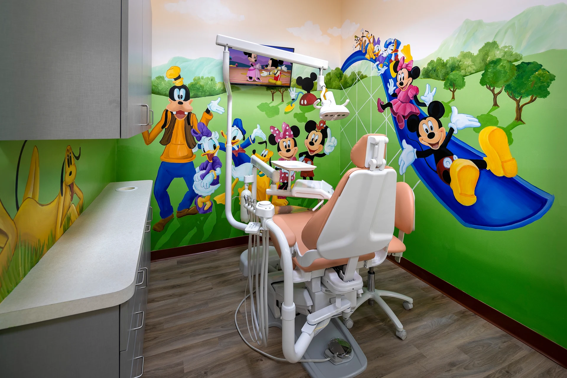 Super Kids Dental Santa Ana office interior, photo 3