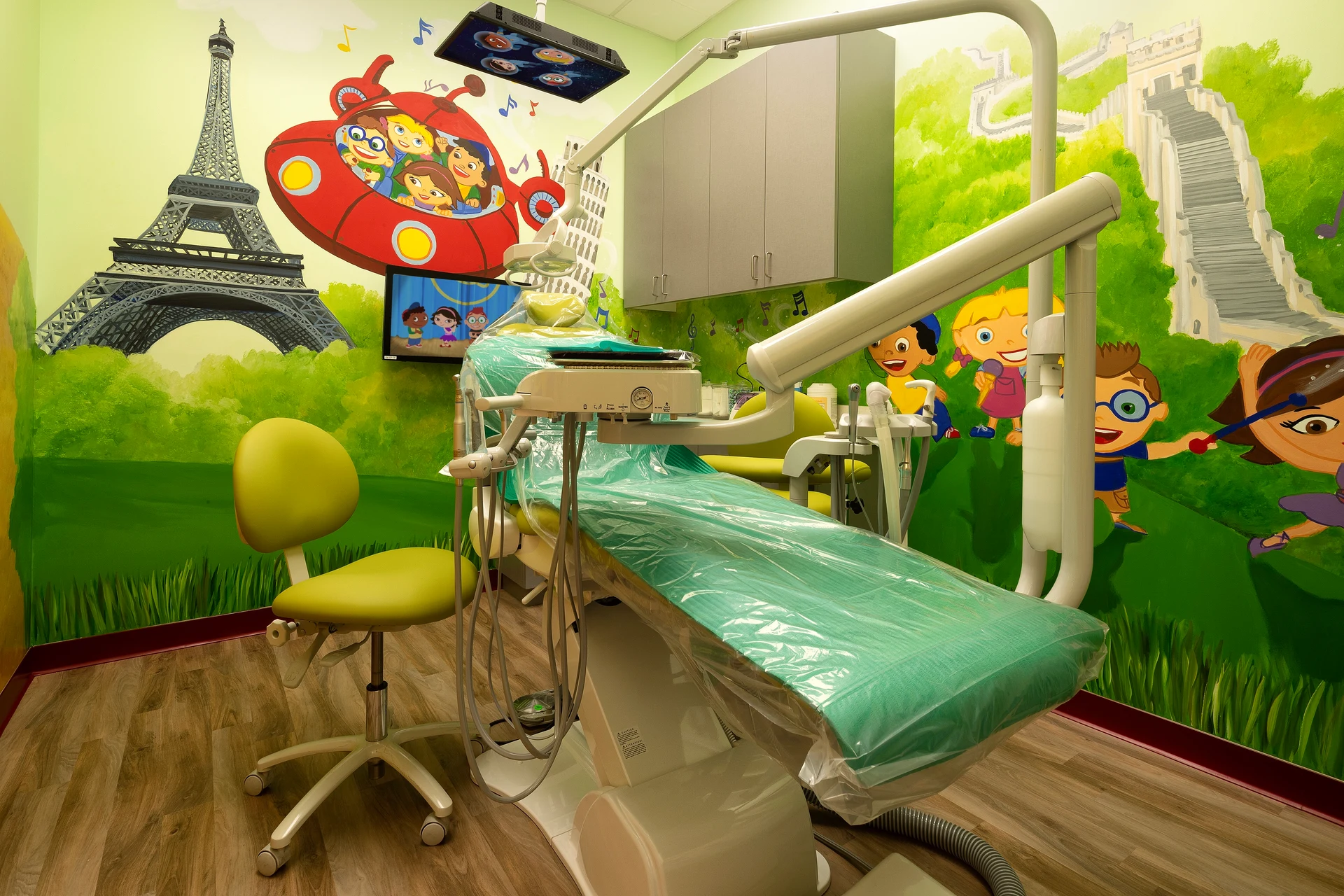 Super Kids Dental Victorville office interior, photo 2